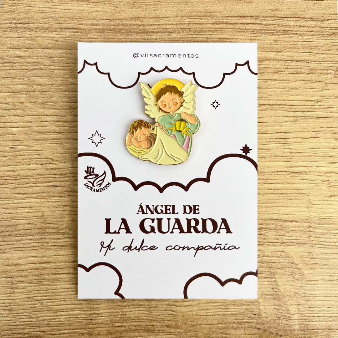 Guardian Angel enamel pin Ángel de la Guarda Catholic protection pin kawaii style VII Sacramentos handmade resin coated 3.2 cm devotional jewelry