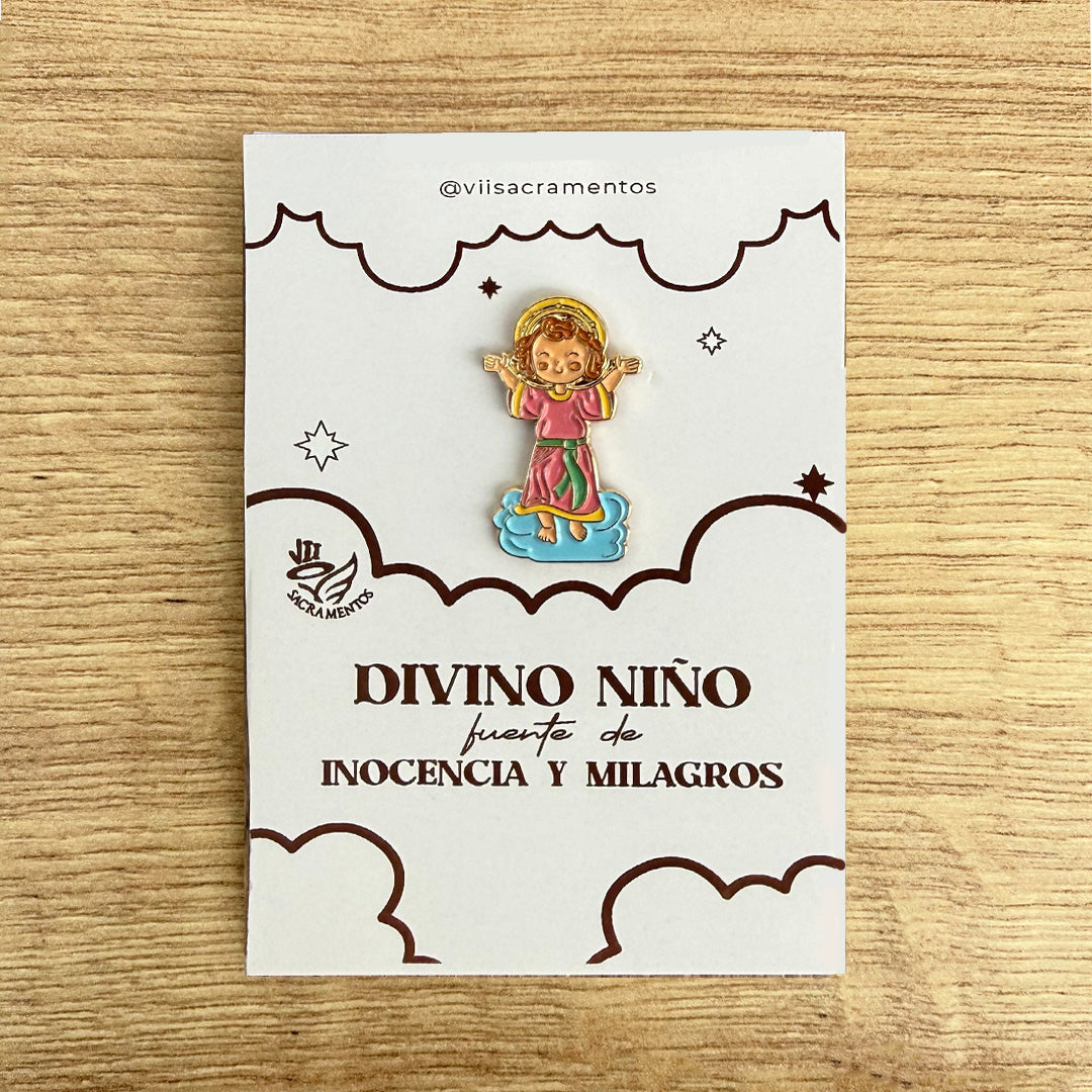 Divine Child Jesus enamel pin Divino Niño Catholic pin kawaii style VII Sacramentos handmade resin coated 3.2 cm devotional jewelry