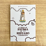 Our Lady of Fatima enamel pin with kawaii illustration on presentation card — VII Sacramentos Catholic gifts from Colombia