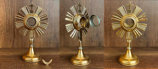 Encuentra a Tu Amigo en la Eucaristía: Jesús, Nuestro Compañero en Cada Paso