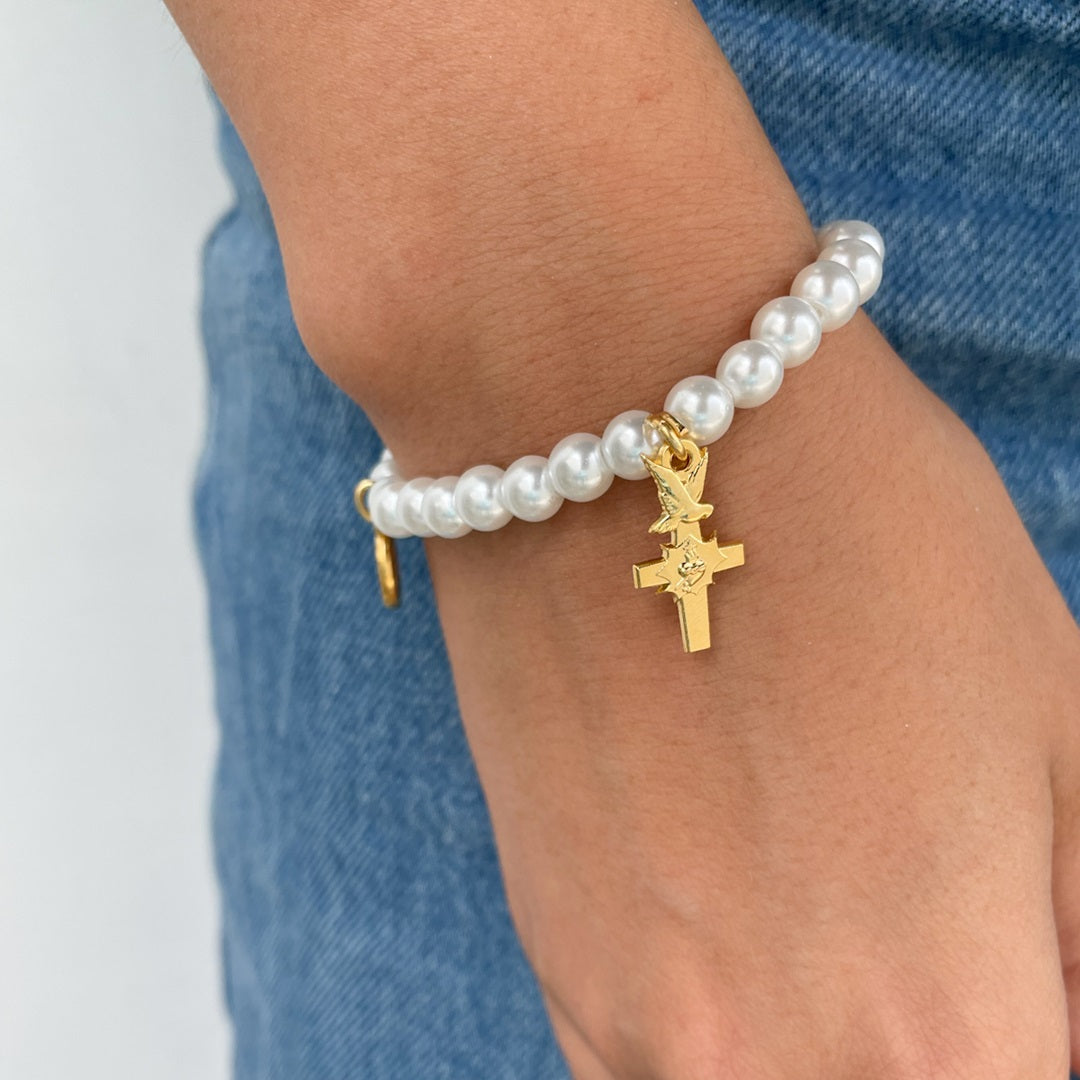 Pearl Bracelet with Four Faith Medals