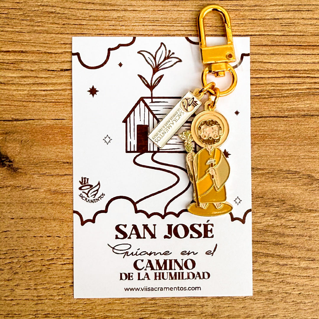 Saint Joseph  Catholic keychain kit — three enamel metal keychains with gold carabiner clasp — VII Sacramentos Colombia