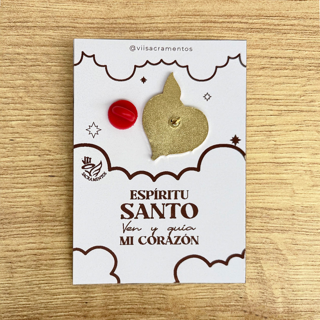 Holy Spirit dove enamel pin Espíritu Santo Catholic confirmation pin kawaii style VII Sacramentos handmade resin coated 3.2 cm devotional jewelry