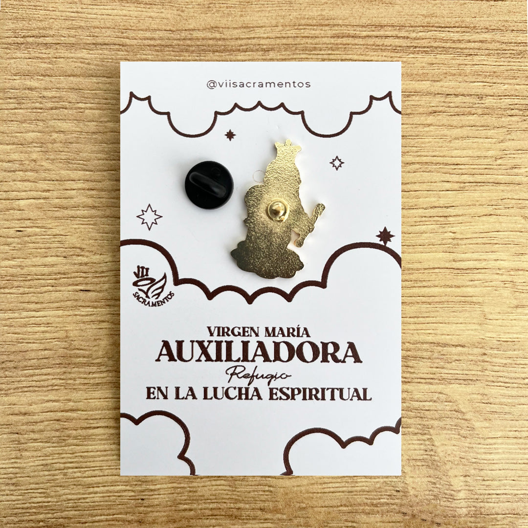 Mary Help of Christians enamel pin María Auxiliadora Catholic pin kawaii style VII Sacramentos handmade resin coated 3.2 cm devotional jewelry