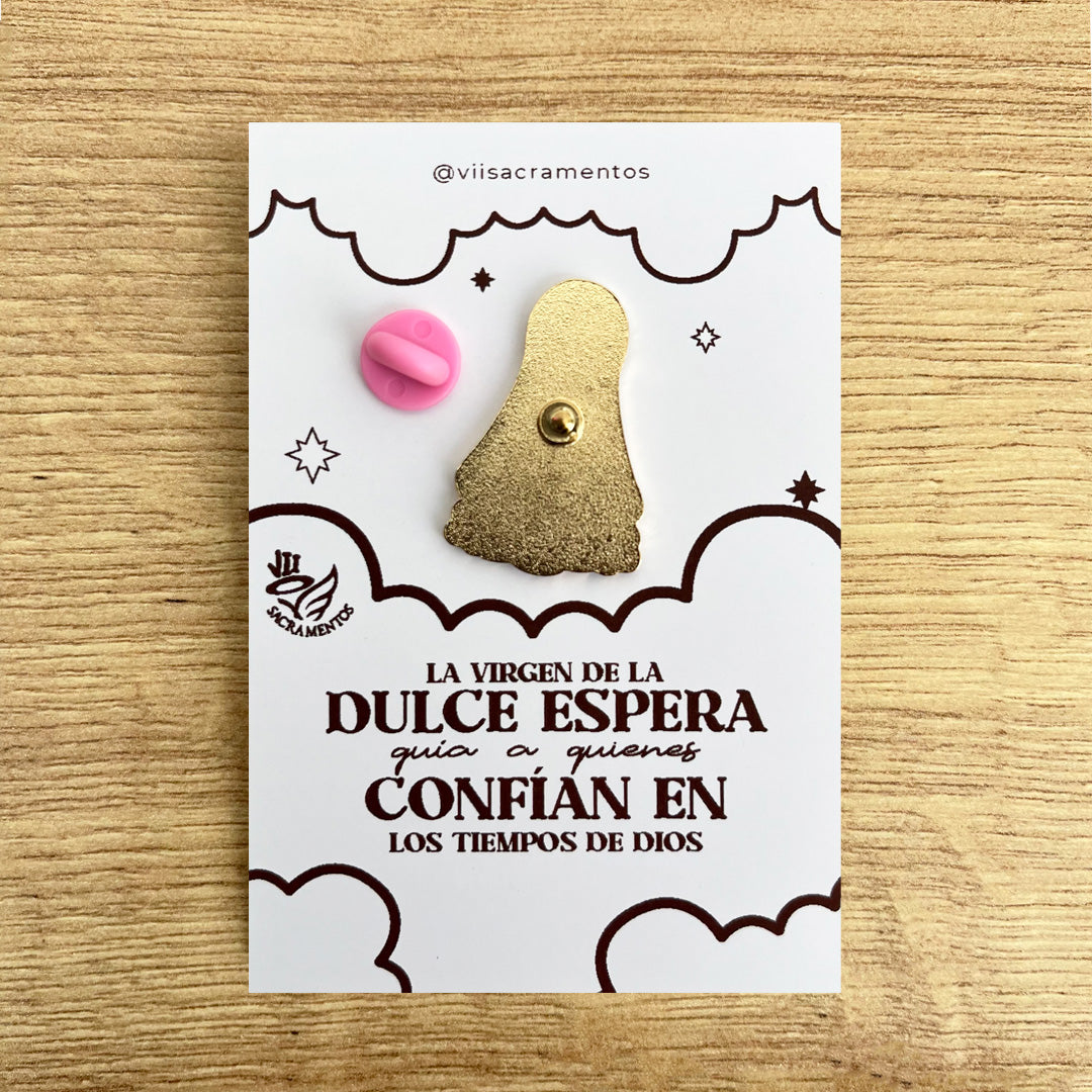 Our Lady of the Sweet Expectation enamel pin Virgen de la Dulce Espera Catholic maternity pin kawaii style VII Sacramentos handmade resin coated 3.2 cm devotional jewelry